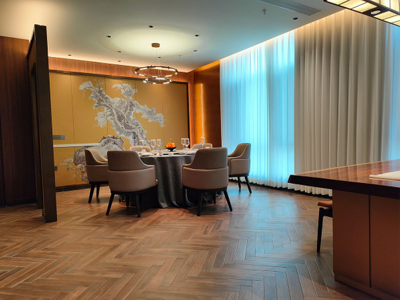 Warmth and Elegance: MARVEL TT86 Tiles Create a Cozy Dining Experience in Fuzhou