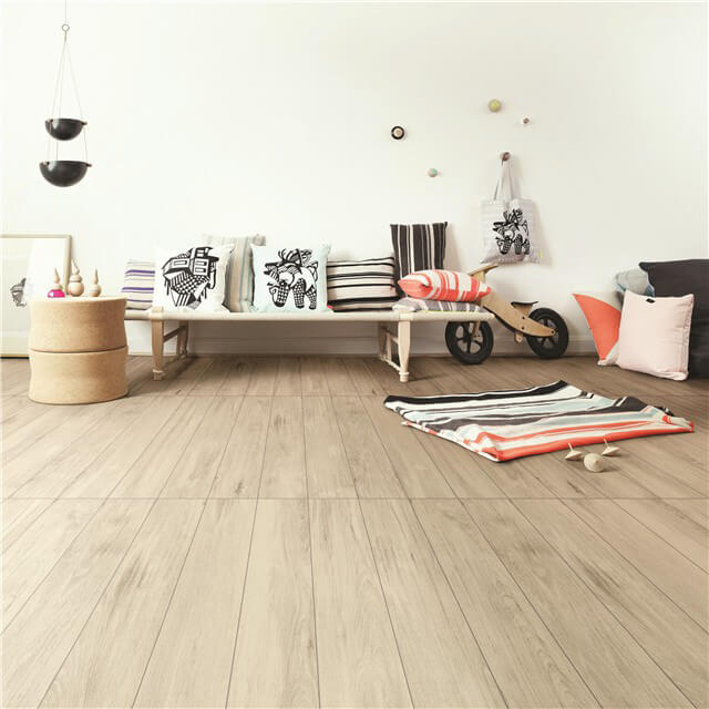 Better Wood Floor Or Tile Wifi Ceramics, What Is Better Ceramic Tile Or Laminate Flooring