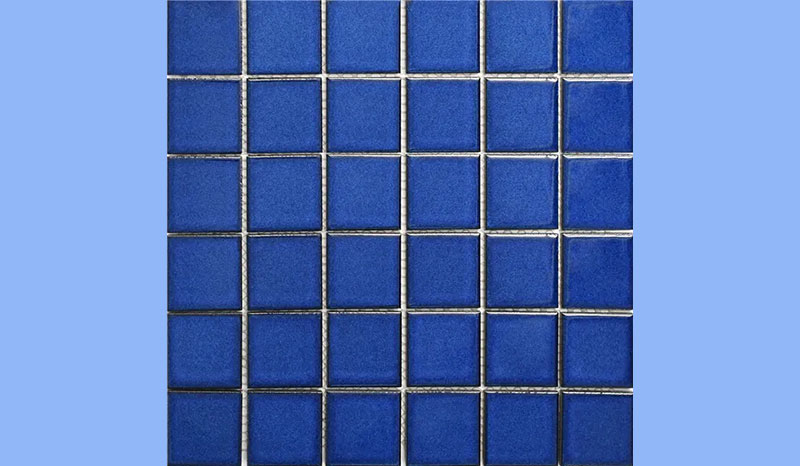 Simple Yet Striking: Why Monochrome Ceramic Mosaics Are A Pool Classic