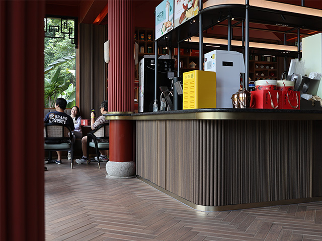 Chain Coffee Shop